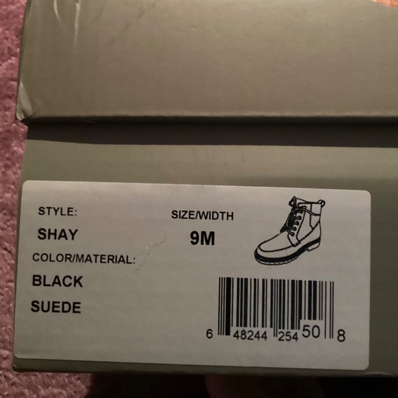 NEW IN BOX…. Crown Vintage Shay Bootie….Size 9 - Picture 11 of 12